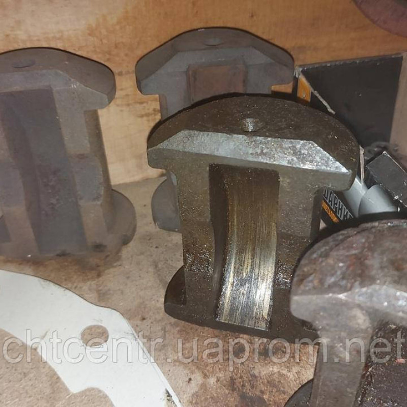 260-2304062, кулак шарніра а/м КРАЗ