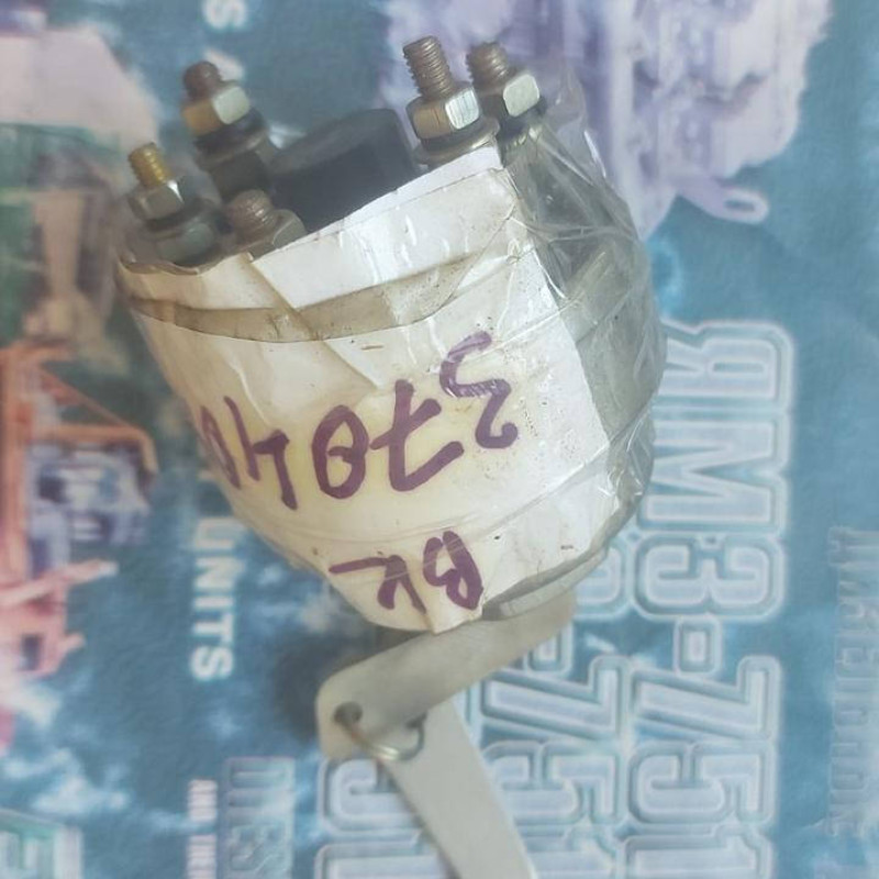 ВК856-3704000, замок-вимикач Краз