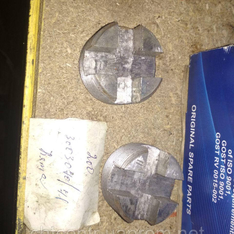 200-3003068 опорна п'ята права